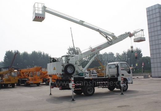 點擊查看詳細信息<br>標題：高空作業(yè)車 閱讀次數(shù)：3894