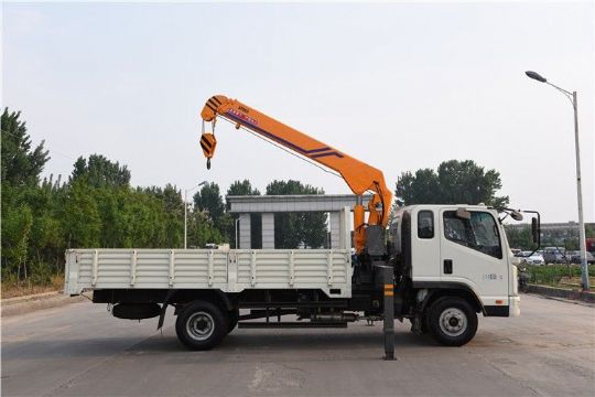 點(diǎn)擊查看詳細(xì)信息<br>標(biāo)題：5噸凱馬隨車吊3節(jié)臂 閱讀次數(shù)：2948