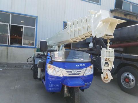 點擊查看詳細(xì)信息<br>標(biāo)題：3噸時風(fēng)三輪吊 閱讀次數(shù)：2939