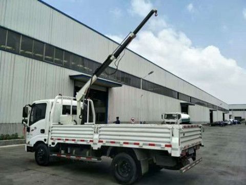 點擊查看詳細(xì)信息<br>標(biāo)題：車載小吊機(jī) 閱讀次數(shù)：2288