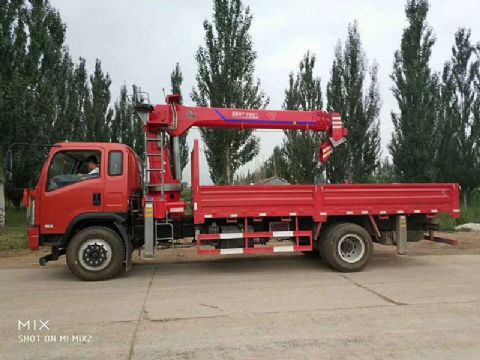 點(diǎn)擊查看詳細(xì)信息<br>標(biāo)題：8噸東風(fēng)隨車(chē)吊 閱讀次數(shù)：2206