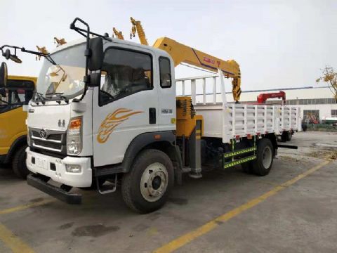 點(diǎn)擊查看詳細(xì)信息<br>標(biāo)題：5噸重汽豪曼隨車吊 閱讀次數(shù)：2405