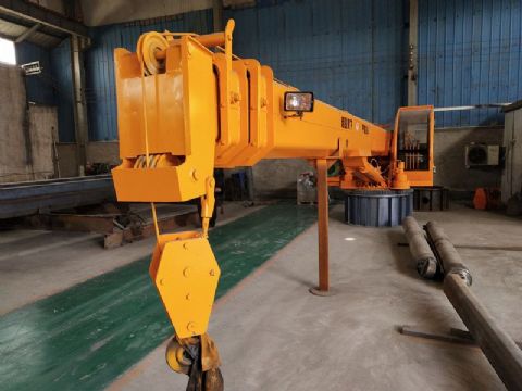 點擊查看詳細(xì)信息<br>標(biāo)題：12噸碼頭吊 閱讀次數(shù)：2512